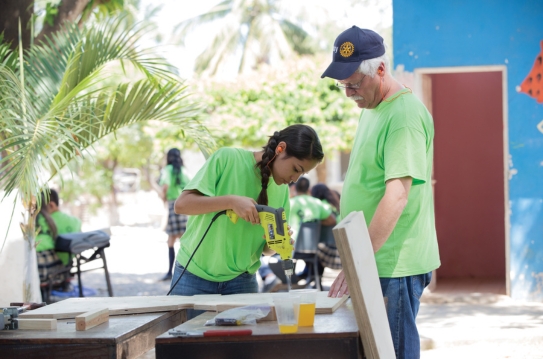 Volunteers from United States Rotary clubs
